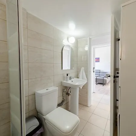 Convenient 2 Bedroom In 아파트
