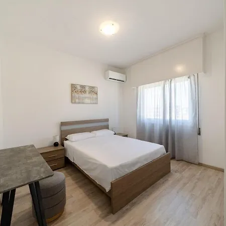 Convenient 2 Bedroom In *